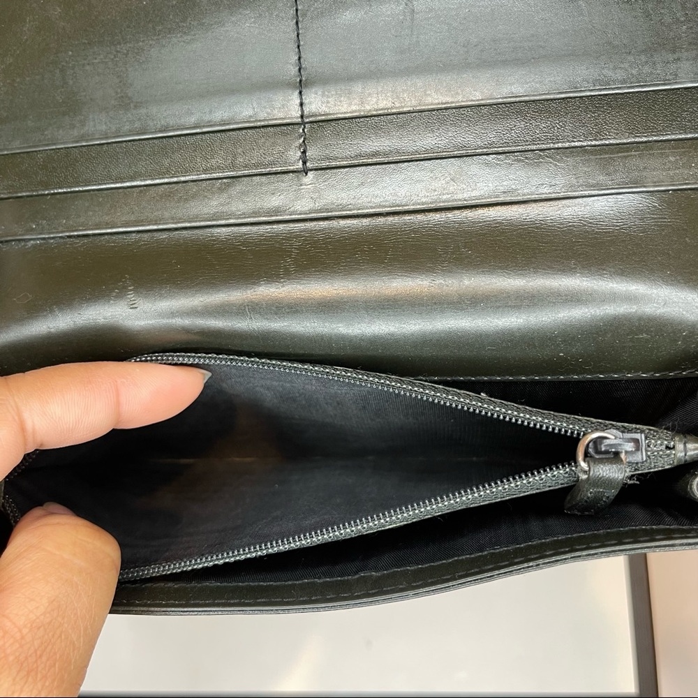 Prada Green and Black Wallet - Picture 6 of 12